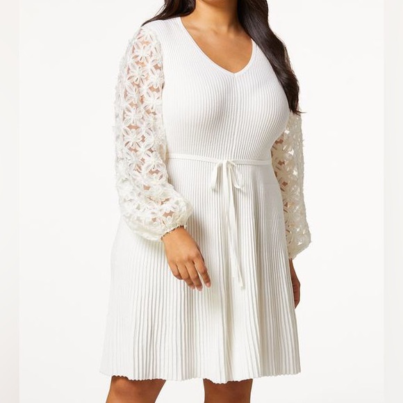 Cato | PLUS SIZE MESH FLORAL SLEEVE SWEATER DRESS IVORY BREEZE VARIOUS SIZES - Picture 4 of 4